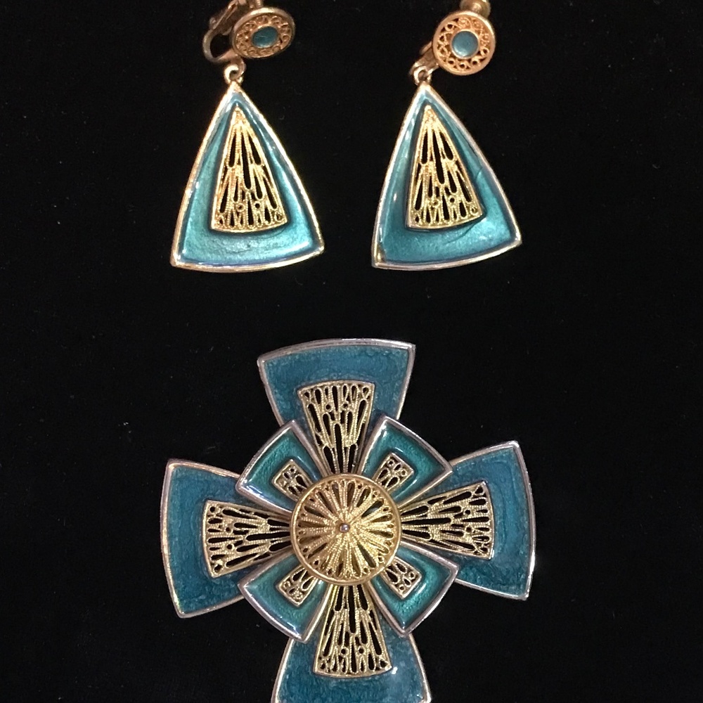 Vendome Maltese Cross Brooch & Earrings